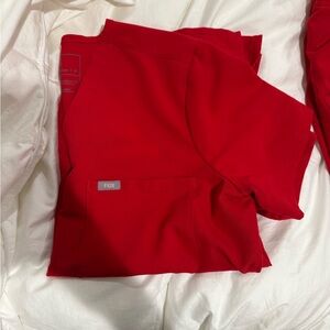 FIGS Catarina Scrub Top